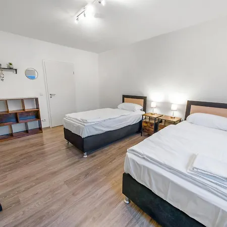 Modern 3-br Apmt. Sleeps 6+ Essen