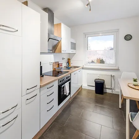 Modern 3-br Apmt. Sleeps 6+ Appartement